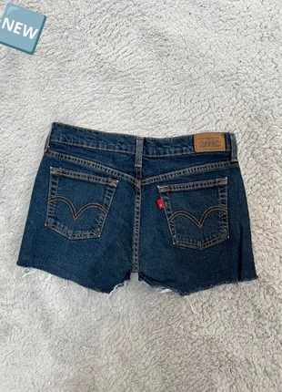 Short En Jean Levi’s Vintage 00s bleu marine - W28 (FR38), merk: Levi's, staat: Heel goed, maat: M / 38 / 10, € 20,20, € 21,91 inclusief Kopersbescherming Pro