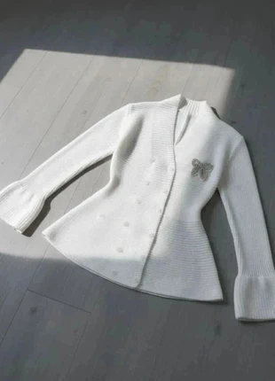 Veste tricotée blanche à nœud perlé, brand: Lumière Blanche, condizioni: Ottime, taglia: M / IT 42 / EU 38, €48.99, €52.14 include la Protezione acquisti