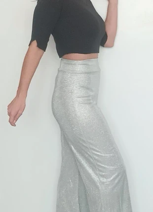 Pantalon large palazzo taille haute argenté pailleté, état: Bon état, taille: Taille unique, 10,00 €, 11,20 € Protection acheteurs (Pro) incluse