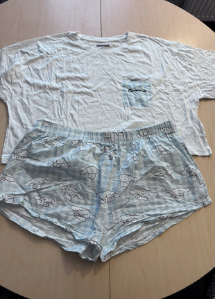 Pyjamas hello kitty and friends (Cinnamoroll), marque: Primark, état: Très bon état, taille: XL / 42 / 14, 5,00 €, 5,95 € Protection acheteurs incluse