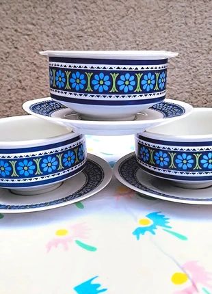 Vintage soepkoppen met schotel, merk: Winterling, staat: Heel goed, € 12,00, € 13,30 inclusief Kopersbescherming