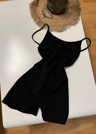 Black suit with an open back and a push-up effect on the buttocks., marke: Insta, zustand: Neu, größe: S / 36 / 8, 20,00 €, 21,70 € inklusive Vinted-Käuferschutz