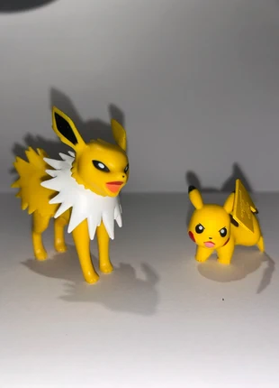 Mot figurine Pokémon type électrique ( voltali + pikachu ), brand: Tomy, condition: Very good, size: One size, €7.00, €8.05 includes Buyer Protection