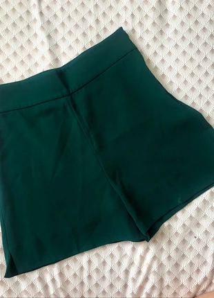 Short taille haute zara, marque: Zara, état: Très bon état, taille: XS / 34 / 6, 8,00 €, 9,10 € Protection acheteurs incluse
