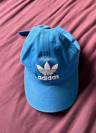 casquette bleu adidas, marke: adidas, zustand: Gut, größe: Einheitsgröße, 2,00 €, 2,80 € inklusive Vinted-Käuferschutz