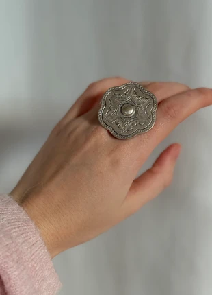 Zilver plated statement ring, état: Neuf avec étiquette, taille: Ajustable, 3,95 €, 4,85 € Protection acheteurs incluse