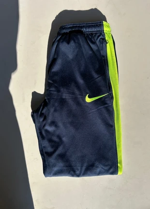 Jogging Nike taille M, marke: Nike, zustand: Sehr gut, größe: M, 9,00 €, 10,15 € inklusive Vinted-Käuferschutz