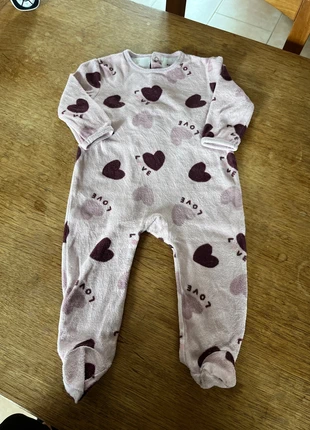 Pyjama velours avec cœurs Kiabi, brand: Kiabi, condition: Very good, size: 9-12 months / 74 cm, €3.50, €4.38 includes Buyer Protection