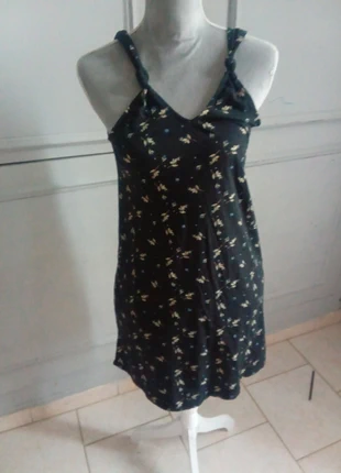 Robe kiabi taille xs, marke: Kiabi, zustand: Sehr gut, größe: XS / 34 / 6, 5,00 €, 5,95 € beinhaltet Vinted-Käuferschutz Pro