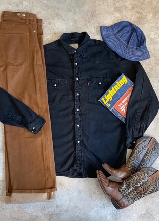 👕🤠 chemise western denim noir – made in tunisie, brand: Levi's, condizioni: Ottime, taglia: L, €35.00, €37.45 include la Protezione acquisti Pro