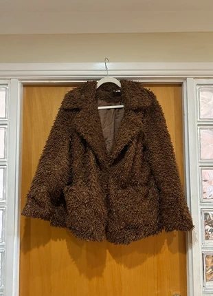 Brown fluffy H&M jacket, brand: H&M, condition: Good, size: M / 10, £7.50, £8.58 includes Buyer Protection