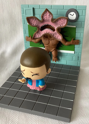 Figurine Stranger Things, marque: Stranger Things, état: Bon état, taille: Taille unique, 10,00 €, 11,20 € Protection acheteurs incluse