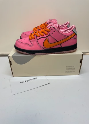 The Powerpuff Girls x Nike SB Dunk Low Blossom 39, merk: Nike, staat: Nieuw met prijskaartje, maat: 39, € 499,00, € 524,65 inclusief Kopersbescherming Pro