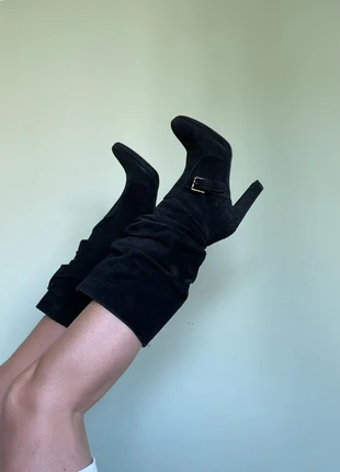 Chic black y2k suede heeled books, marque: y2k, état: Très bon état, taille: 37, 90,00 €, 95,20 € Protection acheteurs incluse