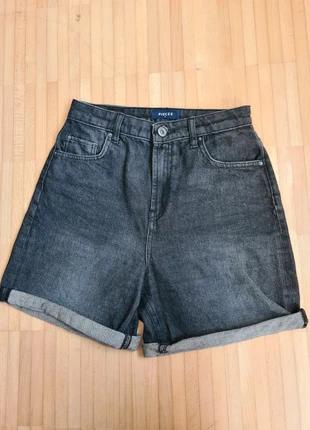 Pieces Jeans Hotpants | Größe 38 / M | neu | Only | High-Waist, Kurze Hose, brand: Pieces, condizioni: Nuovo senza cartellino, taglia: M / IT 42 / EU 38, €8.00, €9.10 include la Protezione acquisti