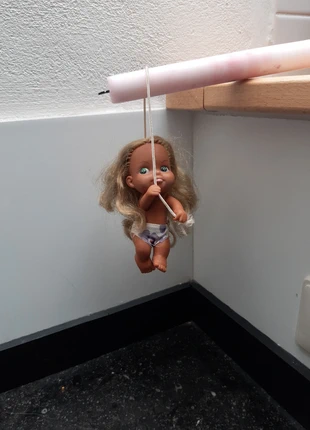 Vintage hangend poppetje, merk: Hong Kong, staat: Goed, maat: Universeel, € 3,50, € 4,38 inclusief Kopersbescherming