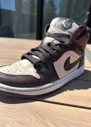 Jordan 1 Mid SE Paris YMCA, marque: Jordan, état: Bon état, taille: 40, 20,00 €, 21,70 € Protection acheteurs incluse