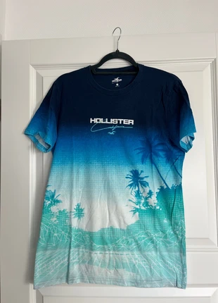 T-Shirt von Hollister mit Muster, merk: Hollister, staat: Goed, maat: M, € 6,00, € 7,00 inclusief Kopersbescherming