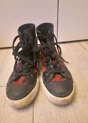 Plaid sneakers, merk: EMP, staat: Goed, maat: 38, € 8,00, € 9,10 inclusief Kopersbescherming