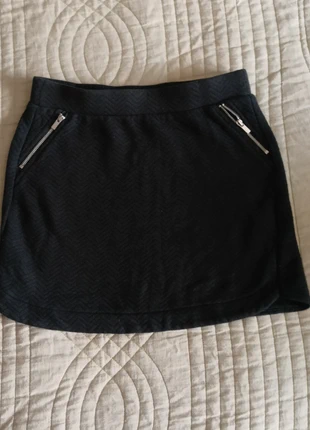 Jupe courte matelassée noire taille 10 ans, brand: Kiabi, condition: Very good, size: 10 years / 140 cm, €3.00, €3.85 includes Buyer Protection Pro