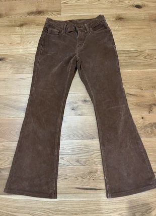 low waisted, flared corduroys, marque: Brandy Melville, état: Neuf sans étiquette, taille: S / 36 / 8, 20,00 €, 21,70 € Protection acheteurs incluse