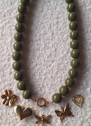 Olijfgroene bubblebead ketting, staat: Nieuw zonder prijskaartje, € 10,00, € 11,20 inclusief Kopersbescherming