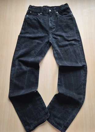 Jeans noir Zara Woman 
- Taille 36, marque: Zara, état: Très bon état, taille: S / 36 / 8, 4,90 €, 5,85 € Protection acheteurs incluse