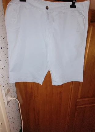 Bermudas bleu ciel très bon état, marque: Kiabi, état: Très bon état, taille: W40 | FR 50, 5,00 €, 5,95 € Protection acheteurs incluse