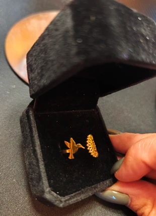 Bague ajustable colibri & fleur dorée – acier inoxydable avec boîte velours, brand: Boutique indépendante, condition: New without tags, size: Adjustable, €9.00, €10.15 includes Buyer Protection