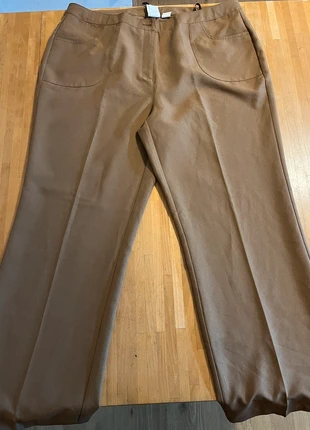 Broek pantalon bruin met plooi maat EUR 48 of BE/FR 50, staat: Heel goed, maat: 4XL / 48 / 20, € 3,00, € 3,85 inclusief Kopersbescherming