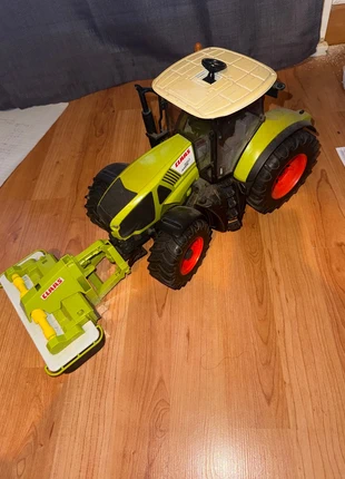 tracteur classe accompagnée d’une faucheuse avant, marque: Class, état: Bon état, taille: 3 ans / 98 cm, 14,00 €, 15,40 € Protection acheteurs incluse