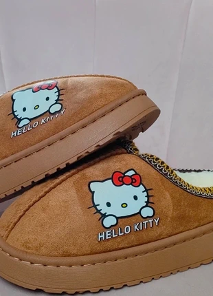 Chaussures d’hiver style UGG Hello Kitty, brand: Hello Kitty, condition: New without tags, size: 40, €22.00, €23.80 includes Buyer Protection