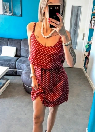 🌺Robe bordeaux, à motifs, fluide, en taille S🌺, zustand: Sehr gut, größe: S / 36 / 8, 10,00 €, 11,20 € beinhaltet Vinted-Käuferschutz Pro