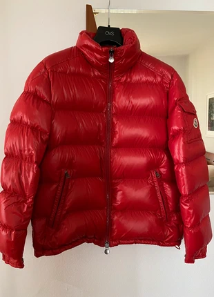 Moncler Maya rosso, merk: Moncler, staat: Nieuw zonder prijskaartje, maat: L, € 700,00, € 714,00 inclusief Kopersbescherming