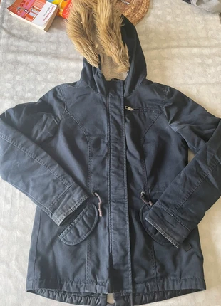Manteau bleu avec capuche à fourrure Only - Taille S, brand: ONLY, condition: Very good, size: S, €4.99, €5.94 includes Buyer Protection