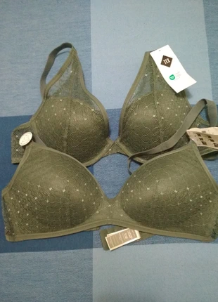 Sujetadores 2, merk: TEX, staat: Nieuw met prijskaartje, maat: 80C, € 4,00, € 4,90 inclusief Kopersbescherming