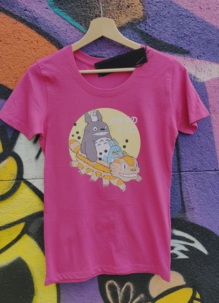 T-shirt rose Totoro studio Ghibli, marke: Studio Ghibli, zustand: Sehr gut, größe: S / 36 / 8, 18,00 €, 19,60 € beinhaltet Vinted-Käuferschutz Pro