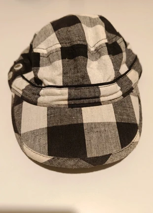 Gorra cuadros blanco y negro, marca: DISEÑO, estado: Muy bueno, tamaño: Talla única, 4,00 €, 4,90 € Protección al comprador incluida