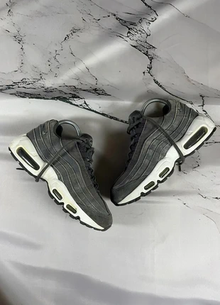 Airmax 95 marron/grise - 38,5, marque: Nike, état: Très bon état, taille: 38,5, 30,00 €, 32,20 € Protection acheteurs (Pro) incluse