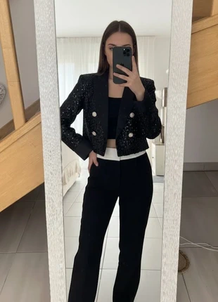 Veste noire courte à sequins, état: Très bon état, taille: M / 38 / 10, 47,00 €, 50,05 € Protection acheteurs (Pro) incluse