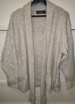 Pull beige crème avec écharpe, marke: Primark, zustand: Sehr gut, größe: M / 38 / 10, 3,00 €, 3,85 € inklusive Vinted-Käuferschutz