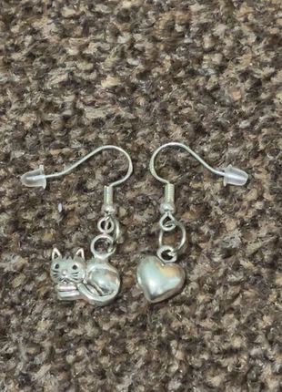 Silver Cat heart earrings, brand: CAT, condition: New with tags, £1.50, £2.28 includes Buyer Protection