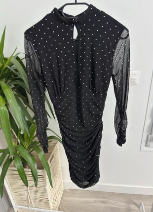 💟 Robe noire à pois style rétro, manches longues en dentelle, Mohito, taille XS (1433), marca: Mohito, estado: Novo sem etiquetas, tamanho: XS / 34 / 6, €12.00, €13.30 inclui Proteção do Comprador