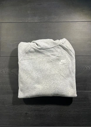 Pull Nike gris à capuche, marca: Nike, estado: Muy bueno, tamaño: S, 20,00 €, 21,70 € Protección al comprador incluida