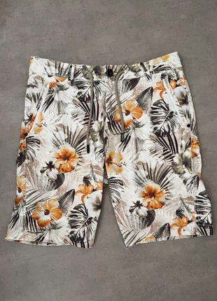 short kaporal à fleurs jamais porté, marque: Kaporal, état: Neuf sans étiquette, taille: S, 5,00 €, 5,95 € Protection acheteurs incluse