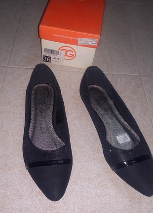 Sapatos rasos/ sabrinas pretas com brilho tamanho 36, marca: Calçado Guimarães, estado: Muito bom, tamanho: 36, €3.50, €4.38 inclui Proteção do Comprador