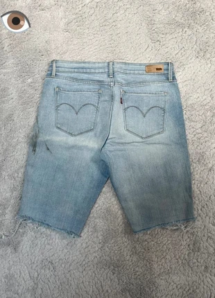 Short En Jean Levi’s 411 Vintage 00s bleu clair - Demi Curve Modern Rise Skinny - W29 (FR38), brand: Levi's, condition: Very good, size: M / 38 / 10, €14.80, €16.24 includes Buyer Protection Pro