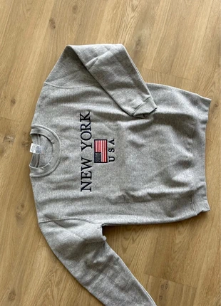 Pull gris “New York” - Taille M - 65% coton, marque: wali usa, état: Très bon état, taille: M / 38 / 10, 6,00 €, 7,00 € Protection acheteurs incluse