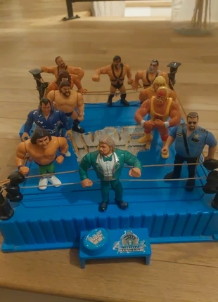 Lot catcheur et ring wwf hasbro vintage, marca: Hasbro, estado: Bom, tamanho: Prematuro, até 44 cm, €129.00, €136.15 inclui Proteção do Comprador