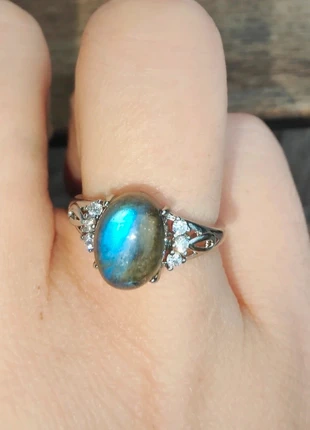 Anello regolabile labradorite rame bianco, marke: Crystal, zustand: Neu, größe: Größenverstellbar, 9,50 €, 10,68 € inklusive Vinted-Käuferschutz